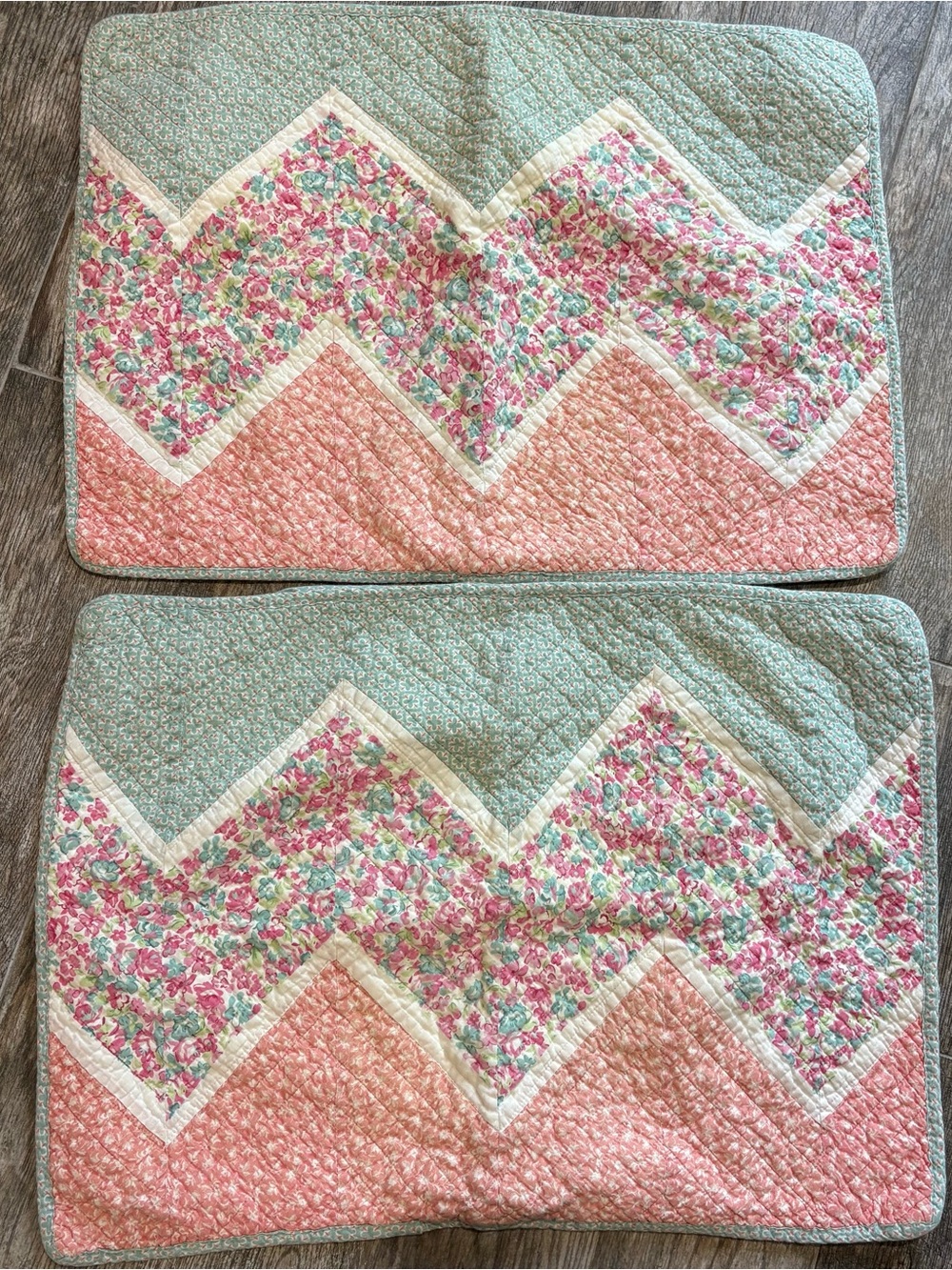 Laura Ashley Pillow Shams Set‎ Of 2 Standard Pink Blue Floral Patchwork Quilted